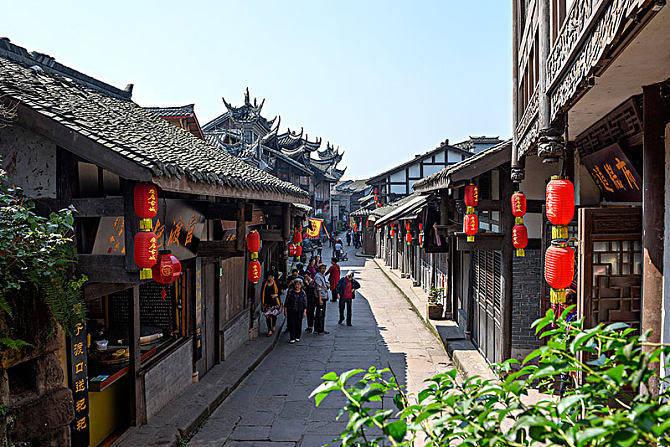 视频|顶流张坤最新调仓出炉:减持招商银行、腾讯控股等,加仓药明康德、阿里,AMD“被动”成前十大(名单)